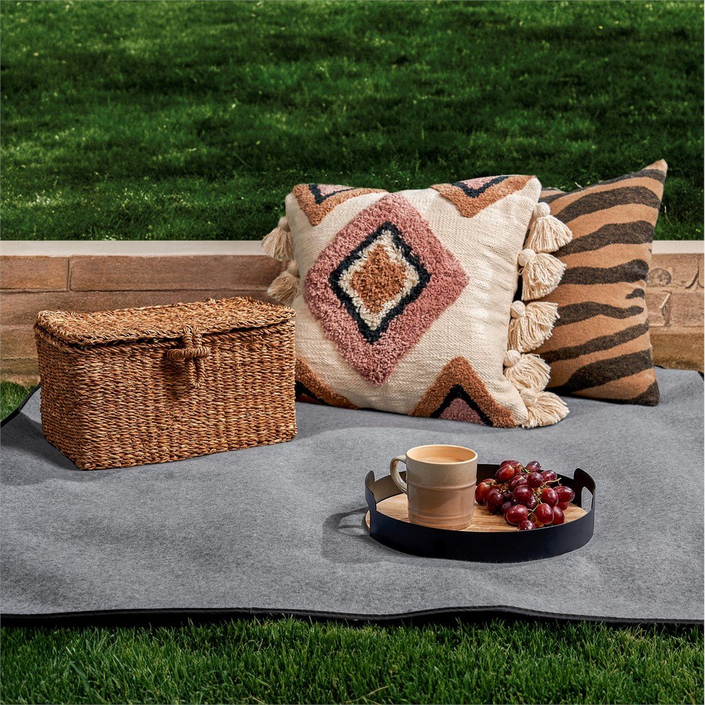 Serendipio Dunes Picnic Blanket - Image 6
